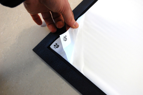 Kompaktowa mata higieniczna Kleen-Sticky Mat 115x45 cm z ramą gumową Kompaktowa mata higieniczna Kleen-Sticky Mat 115x45 cm z ramą gumową